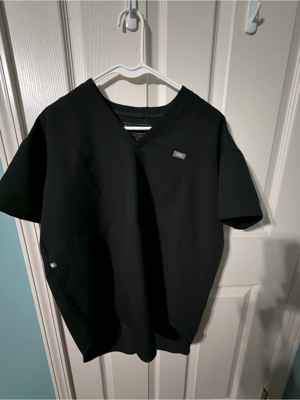 FIGS Black Scrub Top NWOT Size Small